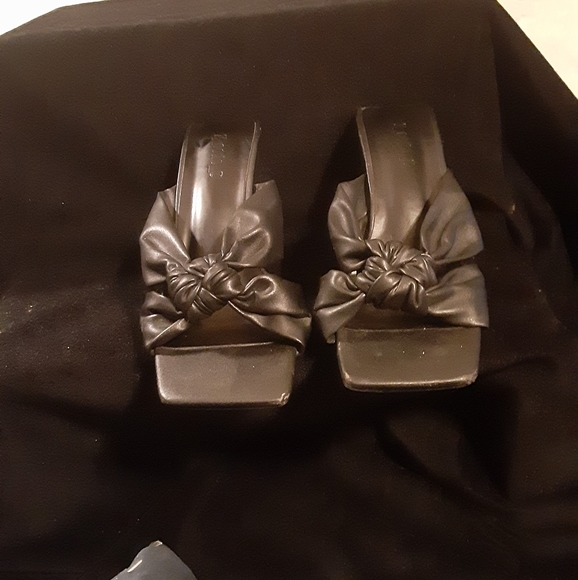 Ladies mules - Picture 3 of 4